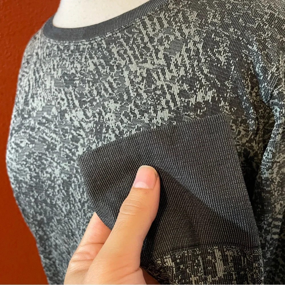 Lululemon Athletica Women’s Swiftly Breathe Floral‎ Fauna Long Sleeve Shirt Top